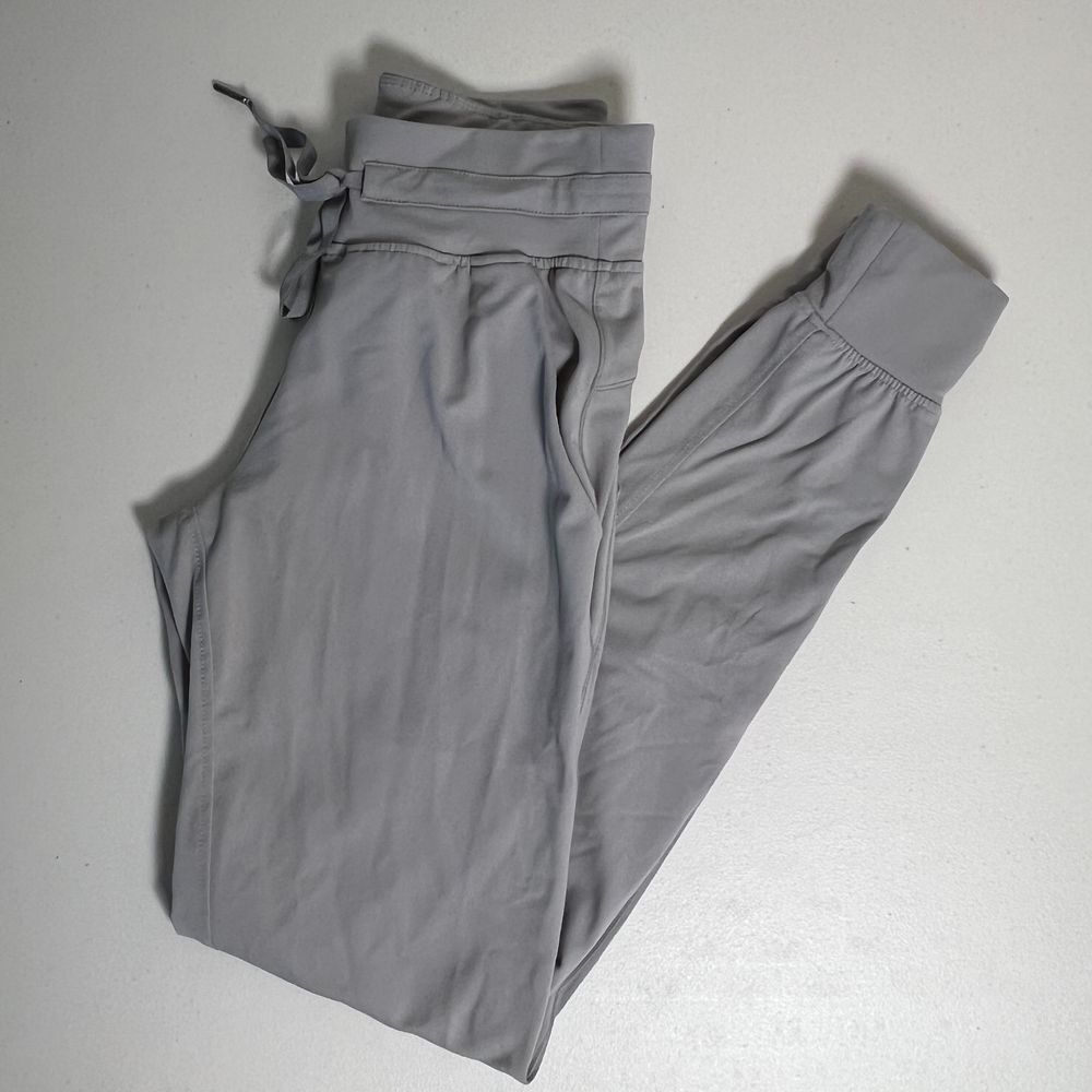 Zyia Active Womens Small Ascend Jogger Sweatpant Grey Athleisure Workout Legging